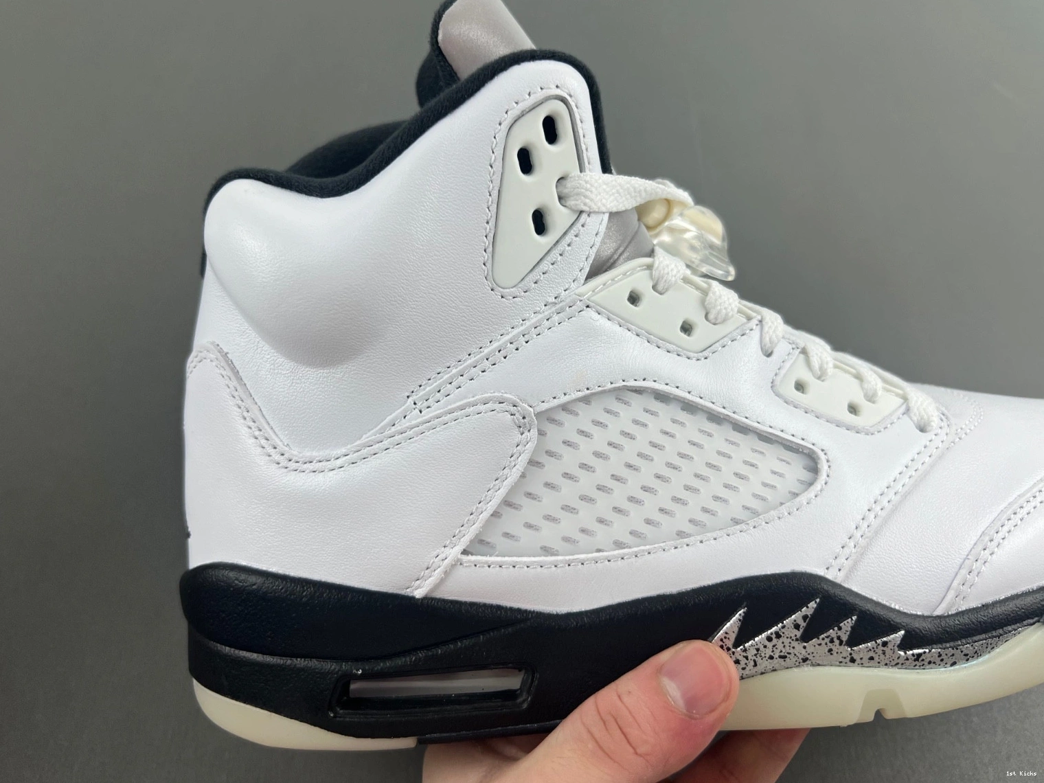 Air DD0587-110 Black White 5 Jordan 0327